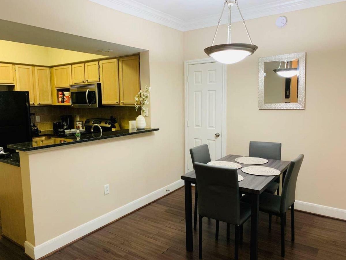 Cozy Home Near Med Center, Nrg, Galleria & Dtown Houston Esterno foto