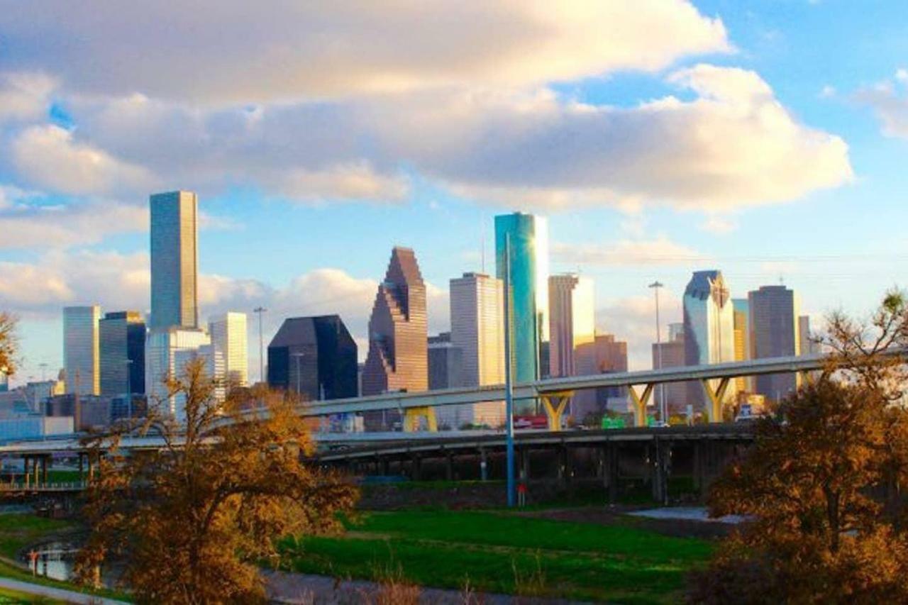 Cozy Home Near Med Center, Nrg, Galleria & Dtown Houston Esterno foto