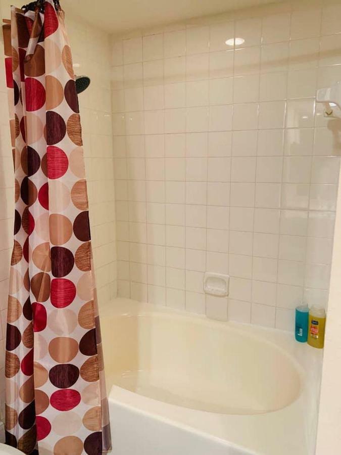 Cozy Home Near Med Center, Nrg, Galleria & Dtown Houston Esterno foto