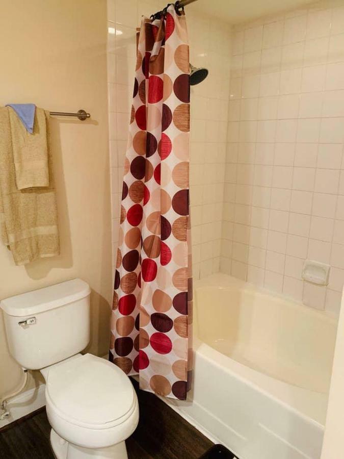 Cozy Home Near Med Center, Nrg, Galleria & Dtown Houston Esterno foto