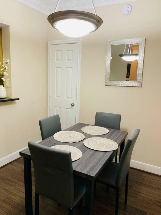 Cozy Home Near Med Center, Nrg, Galleria & Dtown Houston Esterno foto